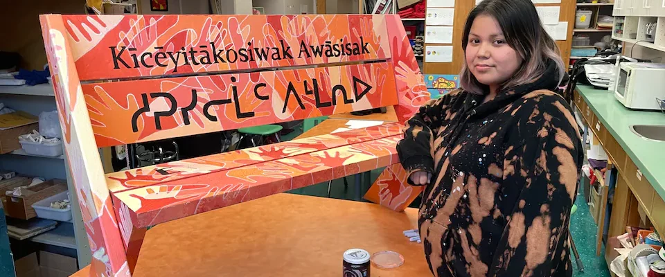Des bancs et de l’art pour partager la culture autochtone à Winnipeg